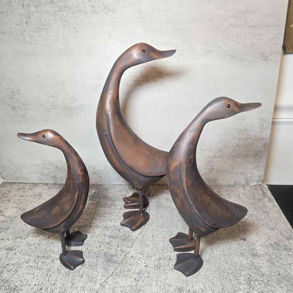 RARE VTG Square Nest Ducks Carved Wooden Ducks Lot of 3 Dark Wood Amber Eyes